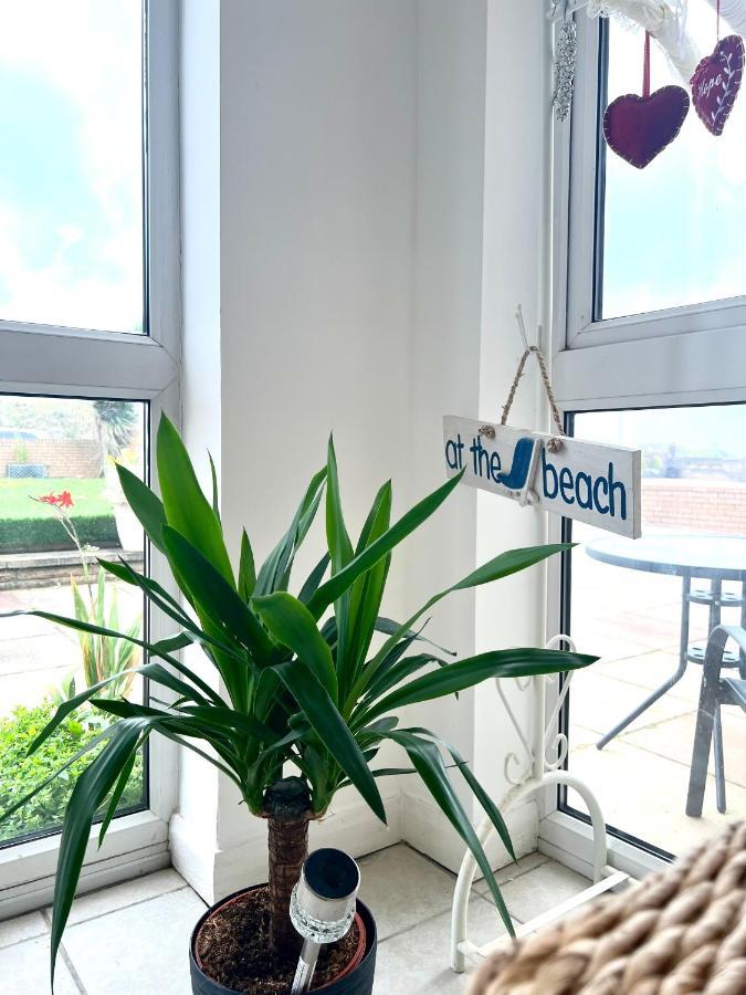 Beach Front Apartment With Free Parking, St Annes Lytham St Annes Dış mekan fotoğraf