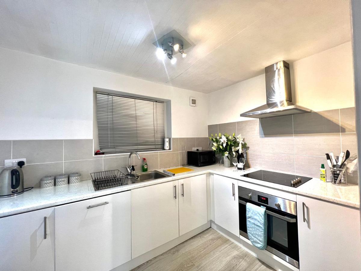 Beach Front Apartment With Free Parking, St Annes Lytham St Annes Dış mekan fotoğraf