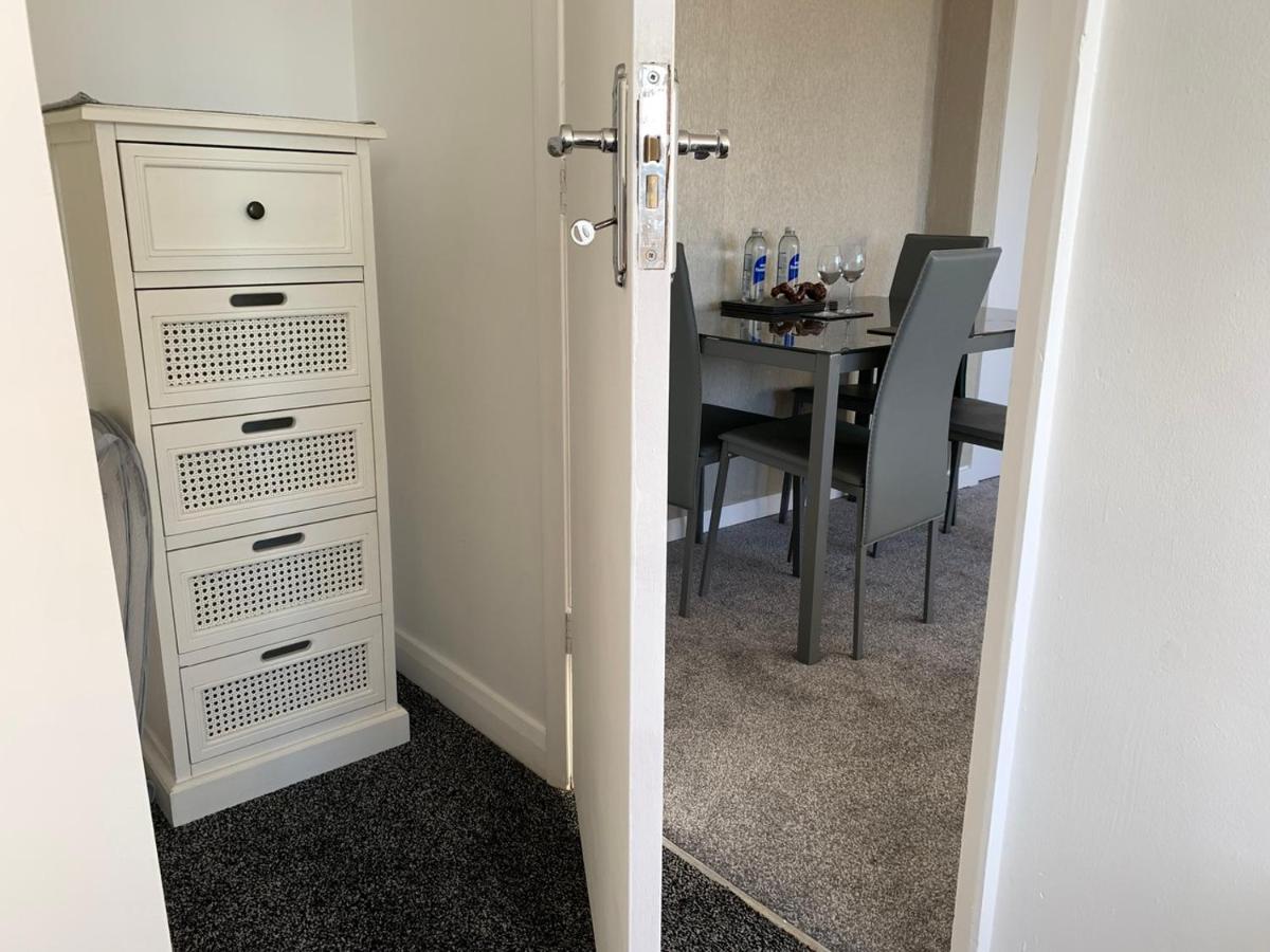 Beach Front Apartment With Free Parking, St Annes Lytham St Annes Dış mekan fotoğraf
